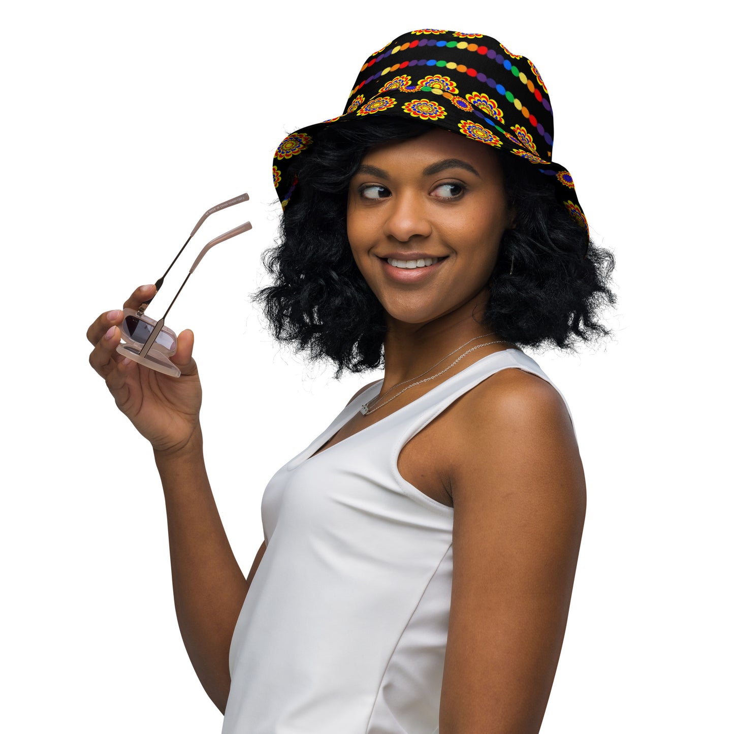 women bucket hat outfit